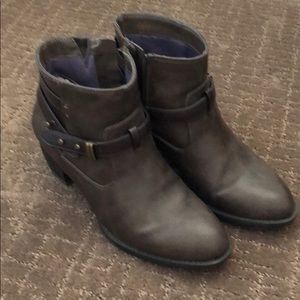 Brown Booties -White Mountain